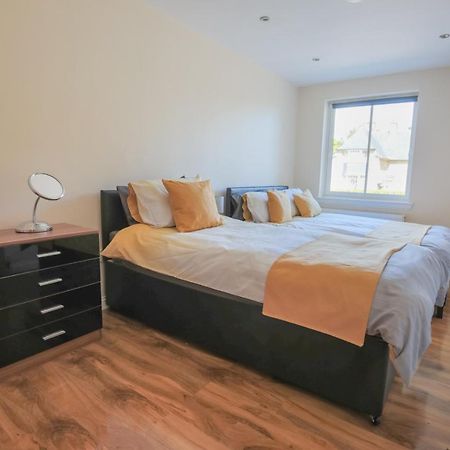 Stylish Modern Newly Built Apartment 15 Min From City Centre EDI Buitenkant foto