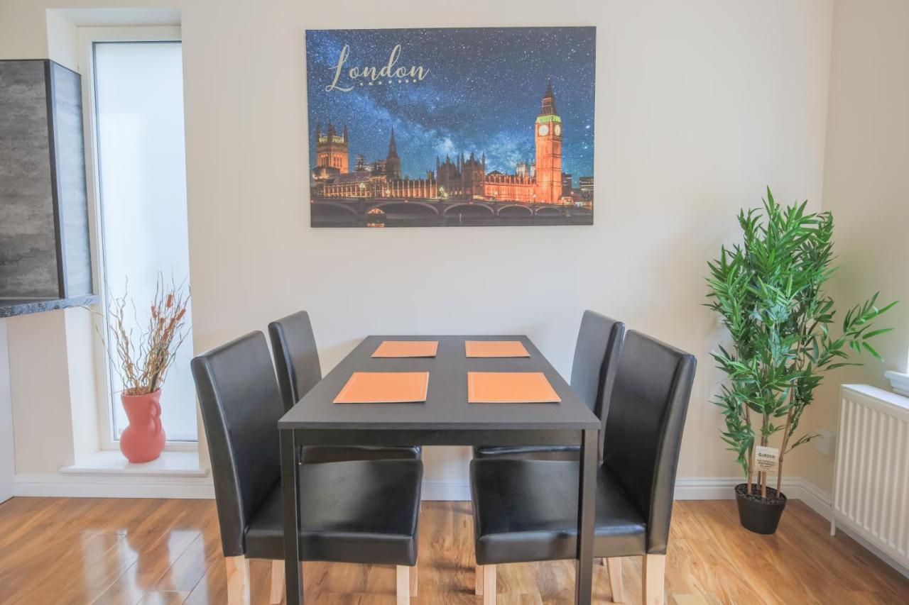 Stylish Modern Newly Built Apartment 15 Min From City Centre EDI Buitenkant foto