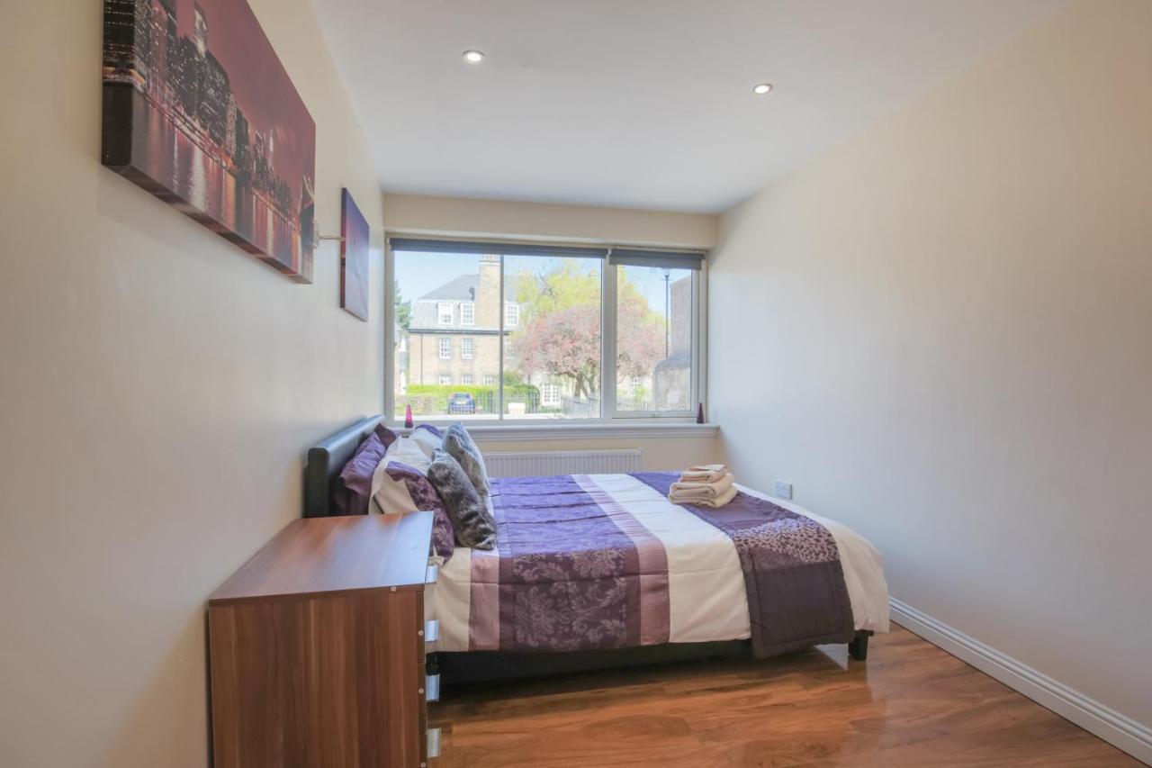 Stylish Modern Newly Built Apartment 15 Min From City Centre EDI Buitenkant foto